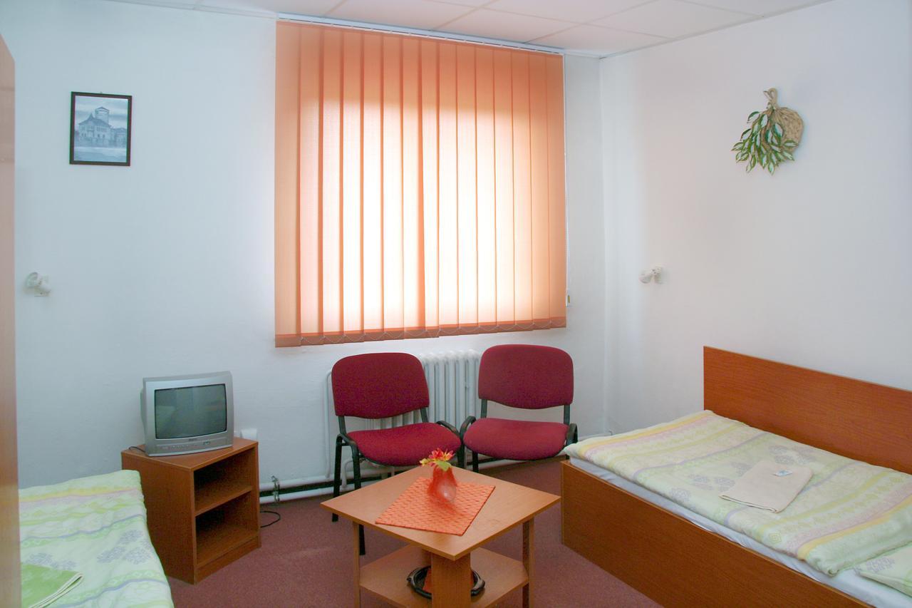 Penzion Olympia** Banska Bystrica Exterior photo